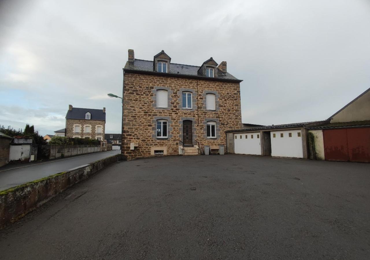 Le Petit Melorien Apartment Saint-Meloir-des-Ondes Luaran gambar